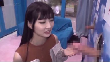 【マジックミラー号】「うわっ、めっちゃかかった…」眺めてシゴいてじっくり吟味したのに咥えてフェラ抜きしたのは他人棒！のthumbnail