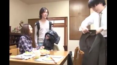 ！観て・見て・視て…近親相姦＠人妻！熟女で我慢汁とマン汁トロトロでしょ※ 浮気の姦通H動画「もう…いっちゃうの…ダメ！」☆美乳☆のthumbnail