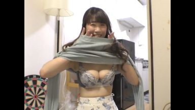 【熟女】おばさん家政婦の40代美魔女美女人妻を盗撮隠し撮り！エロエロランジェリーに着替え不倫する淫乱ビッチな浮気妻！のthumbnail