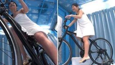 襲いたくなるような美人が一途にお口でご奉仕☆煽情的なそのシチュエーションに息子も暴発すること必至ｗのthumbnail