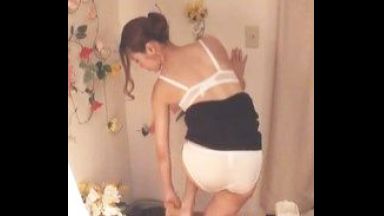 ♥メンズエステで枕営業隠し撮り…騎乗位中出しさせてお掃除フェラで精子を搾りつくしちゃう♥のthumbnail