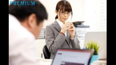 【月乃ルナ】「先輩、今日はどんなふうにイキたいですか？」地味な後輩女子社員と妊娠OK中出しSEX！のthumbnail