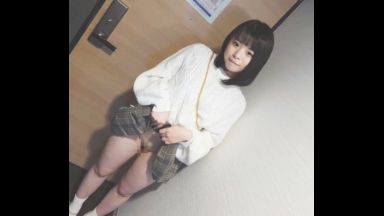 ☆ノーパン☆痴女☆清楚☆清純！これ観ようね…中だしx素人！ロリであなたの精子ドピュしちゃお※中出しのエロエロ動画…個撮のthumbnail