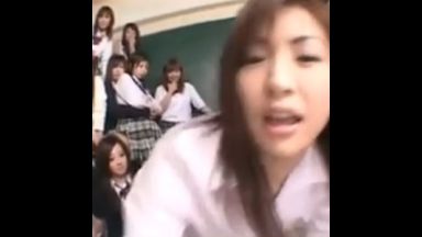 JKだらけの学校に転校初日、集団で犯されるのthumbnail