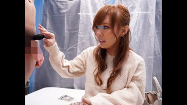 ☆人妻ナンパ☆　２９歳だという所沢の街中で声を掛けられてマジックミラー号に乗車したシングルマザーの美人奥さまがとびきりスケベな淫乱メス犬に豹変！破壊力ハンパない激震ペニスリングで極限まで膨張した大粒のクリトリスに快楽を与え続けられて絶頂欲求が高まったドスケベ人妻の淫らな姿を見逃すな！のthumbnail