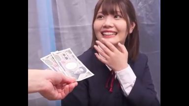 【Ｊ系ナンパ】極太ディルドを、未成年ま○この、奥までズボっと挿入… 卑猥な腰振りピストンで、ハメ潮絶頂イキ…のthumbnail