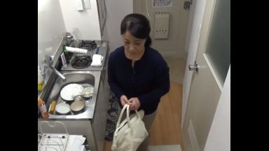 ♡OH Yes…人妻＿熟女♡熟女ナンパで我慢汁とマン汁トロトロでしょ※ 不倫のエロH動画「あっぁあん…イクぅぅっ♡」★盗撮★のthumbnail