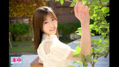 【戸崎いつか】中でイキたくてナマ志願で応募してきたイマドキ現役女子大3年生がAVデビュー！のthumbnail