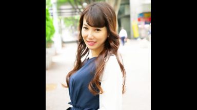 ☆人妻ナンパ☆　３５歳だという旦那様とは半年も夜の営みがないとおっしゃるとっても綺麗でエレガントな美人奥さまがとびきりスケベな淫乱メス犬に豹変！昼下がりの繁華街で突然声を掛けてきた名前も知らないナンパ師に女心をくすぐられてソノ気になった欲求不満の清楚な人妻が魅せる淫らな姿を見逃すな！のthumbnail