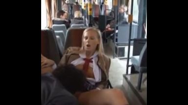 海外での逆ナンは日常の事！日本人が外人JKに誘惑された！のthumbnail