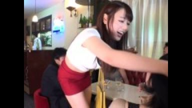 【浜崎真緒】めちゃくちゃエロいミニスカート姿で巨乳えちえちすぎるむちむち手コキフェラ抜きしまくりエロすぎる痴女行為のthumbnail