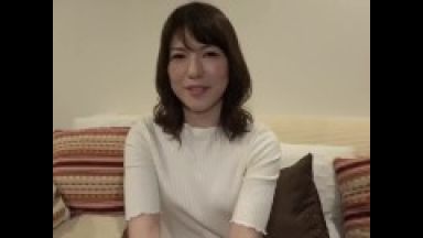 【熟女ナンパ】めちゃくちゃエッチな奥さん連れ込んでえちえち人妻寝取られ不倫人妻エッチセーラー服JKコスプレえちえちのthumbnail