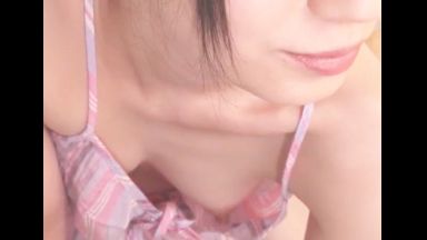 ♥親友の妹はノーブラちっぱい乳首を胸チラさせるので犯しちゃった...♥幼いおマンコにチンポ挿入して可愛い喘ぎ声でイキ狂ちゃうのthumbnail