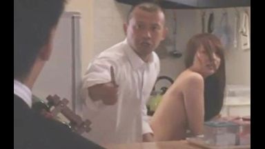 ♡強姦魔の性奴隷「そこで妻が犯されるのを見とけ」妻が徐々に絶倫チンポに墜ちる…肉便器と化した清純まんこのthumbnail