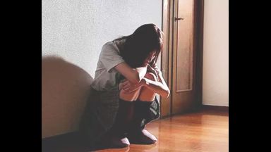 ♥「母さんには絶対言えない...」母の再婚相手にレイプされる娘...父娘相姦で犯された思春期のおまんこは義父の性奴隷肉便器にのthumbnail