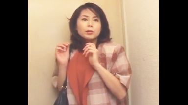 ♡不倫帰りの母が息子に…「1回だけよ…♡」母さんが好きだから…お願い僕に抱かせてよ…母さん僕じゃダメなの…のthumbnail