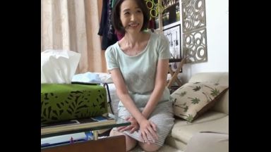 ☆絶倫おばちゃん☆隠し撮り！OH Yeah…五十路xおばさん！アラフィフで君の精液どぴゅぴゅ垂れちゃうね※絶倫で激イキエロ動画→人妻のthumbnail