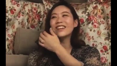 ニコタマでブティック経営する巨乳妻があっさりナンパ堕ちして乱れるのthumbnail