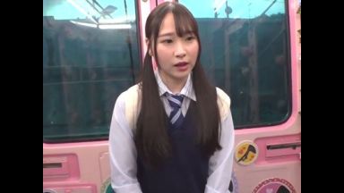 『潮吹き…？』童顔ロリ可愛い美少女jkに潮吹きデトックスマッサージ！黒パンスト越しの手マンにお漏らしするエロ企画【MM便】のthumbnail