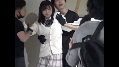【レイプ×女子高生】超可愛い彼氏持ちの女子高生が残忍な男に襲撃され膣奥を激しく突かれてザーメンを注がれる様子ｗｗｗのthumbnail