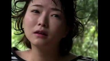 ♡ヘンリー塚本「犯されたくて雨の中山に入る少女…レイプまんこは痙攣して快楽を覚える変態性癖…凌辱願望の絶倫まんこ♡のthumbnail