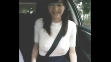 ☆ビッチ☆ヤリマン☆清楚☆淫乱！これこれ…痴女※巨乳！パイスラが見放題…爆乳で濡れちゃおうよ「欲しいよ…欲しいの！」ノーブラのthumbnail