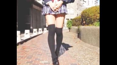 ♥健康的な清楚清純な女子校生が援交パパ活しちゃう♥ぷるるん太もも…お尻…発育中のおまんこ…成長中のおっぱいのthumbnail