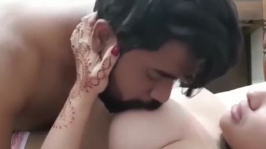 髭のインド人男性とぽっちゃり巨乳インド人女性のセックスシーンをご覧下さいｗｗｗのthumbnail