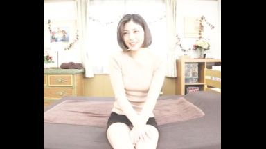 ♥33歳人妻の欲求不満マンコに中出しどぴゅぅぅう…「あぁぁぁぁイクぅぅぅぅぅ…♥」いっぱい溢れるザーメン白濁汁のthumbnail