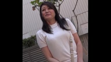♡50歳の普通の真面目な奥様は秘書をしている清楚清純おマンコなのに…欲求不満は我慢の限界♡のthumbnail