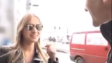 【海外版マジックミラー号】ガチ外国人生ハメ生中出しされちゃう素人ナンパ素人企画モノパツキンパイパン巨乳のthumbnail