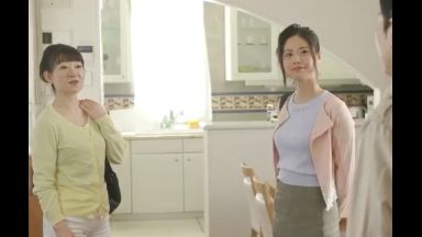 ♡「こんにちは…♡」母の友人が泊ったら…欲求不満まんこは僕のチンポを求めて深夜にイキ狂う…おばさんでいいの？♡のthumbnail