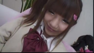 【オナニー】自撮りオナニーで気持ちよくなってしまうギャルっ娘。お股が濡れちゃう！【制服】のthumbnail