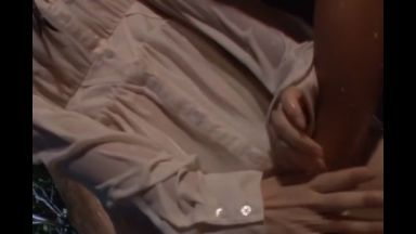 【野外レイプ】雨が降りしきる公園で雨宿りしている彼女を襲う！濡れているのはカラダなのかアソコなのか、、、のthumbnail