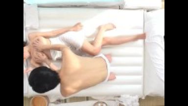 【マジックミラー号】素人ナンパで捕まえた巨乳スレンダー美脚美女とマットプレイ初体験エッチのthumbnail