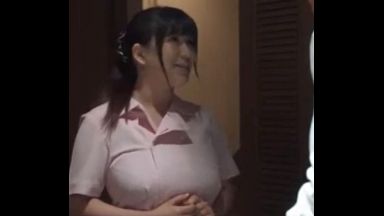 ♡中出し奥様「ダメぇ…旦那より気持ちいいわ…あぁぁっイクぅぅぅう♡」クリを舌の上で転がすマッサージ師のテクでイキ狂わされちゃうのthumbnail