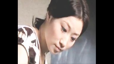 ！こんな可愛い愛妻を妻を差し上げます…！愛する妻をスワッピングさせて興奮するBizarre旦那…寝取って欲しいんですのthumbnail