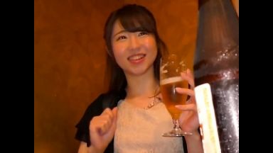 【泥酔乱交】酔い潰れた美女がお持ち帰りされてホテルで輪姦される！意識も朦朧としたままハメ撮りぶっかけレイプされる！のthumbnail