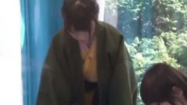 ☆潮吹き☆素人☆素人ナンパ♥スレンダー※ナンパ♥パイパンでイキ狂うマジックミラー号で性欲暴発しちゃうエロ動画※女子大生のthumbnail