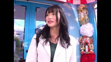 『野球拳って…？』黒髪美少女JDが野球拳に挑戦！可愛い顔して立ちバックでハメ潮撒き散らすエロセックス企画【マジックミラー】のthumbnail