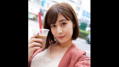 ！！「SNSで映えるならいいよ…！！」女子大生の承認欲求をくすぐって思春期おマンコ開かせるとチンポ欲しがっちゃうのthumbnail