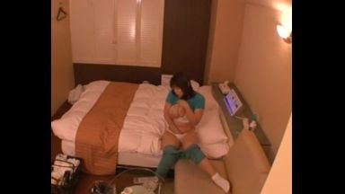 ♥ラブホの清掃員のコッソリ自慰が隠し撮り…男女だけじゃなく何でも盗撮しちゃってる変態ホテル…火照るのはみんな同じのthumbnail