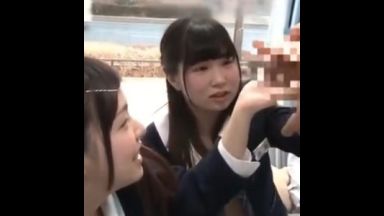 ちんちんを見てみたいJKをマジックミラー号に連れ込みのthumbnail
