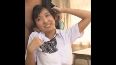 「一発抜かせてください！」突然現れたJKと手コキ、頬コキ、尻コキ、脇コキ、パイズリ！のthumbnail