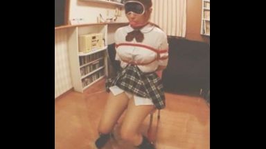 ♥女子校生を自宅で目隠し猿ぐつわで凌辱調教…肉便器にされた思春期マンコはチンポ欲しがる淫乱少女♥のthumbnail
