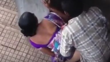 インド人のカップルが階段でセックスしてたから撮影したったｗｗｗのthumbnail