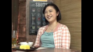 【連れ込み】相席居酒屋でナンパした三十路美魔女美女人妻！居酒屋トイレで無理矢理キスから自宅にお持ち帰りし盗撮隠し撮り！のthumbnail