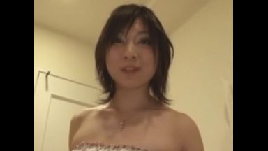 顔も超かわいくておっぱいも垂れ爆乳なお姉さんのパイズリでおっぱいマ〇コに射精!!のthumbnail