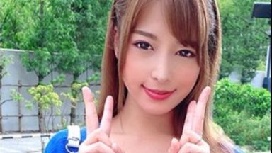 旦那と買い物中、セフレに呼び出されて中抜け中出し不倫する京美人妻のthumbnail