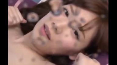 ♥初体験のスプラッシュいき狂い「あぁぁっぁイクぅぅぅ出ちゃう…♥」愛液…精子…おしっこが混ざって飛び散っちゃうのthumbnail